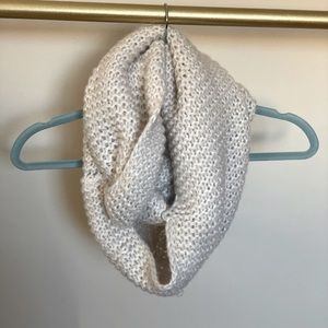 ❄️✨H&M Infinity Scarf ✨❄️